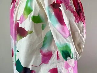Diane von Furstenberg, mønstret bluse, str 38