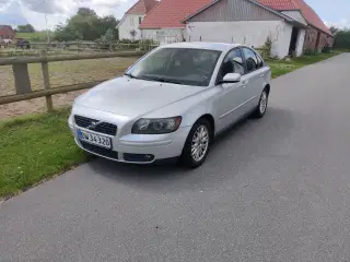 Volvo S40  2,4L 5 cylindere 140HK