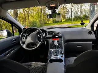 Nye synet Peugeot 3008 1,6  HDi med automatgear, K