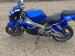 Yamaha R1