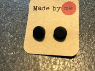 Sorte ørestikkere fra Made by me
