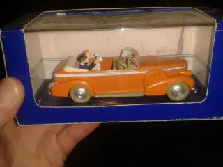 Model bil ( Tin tin )