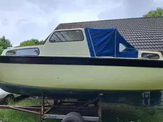 Motorbåd Albin 25