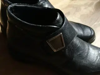 Korte støvler fra  idelio
