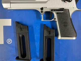 Desert eagle co2 pistol