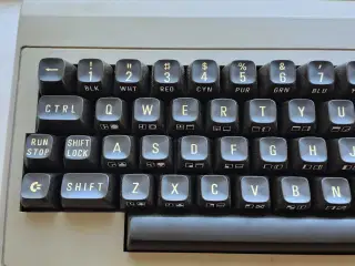 Unik Commodore 64 "Brødkasse" 