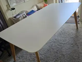 Spisebord 
