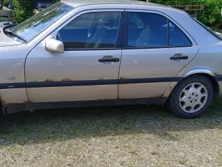 Mercedes c 180