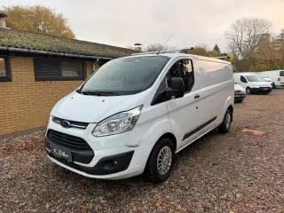 Ford transit med lav km og træk til 2800 kg