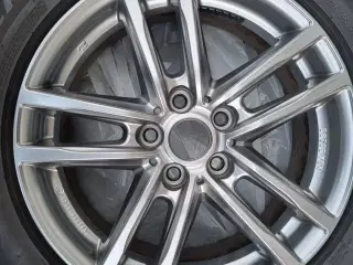 17" originale BMW alufælge m/vinterdæk 