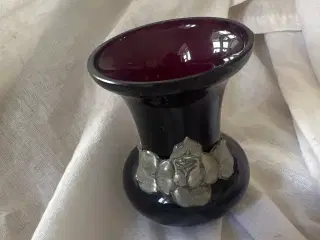 Lille vase med tin