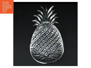 Metal ananas (str. 30 cm)