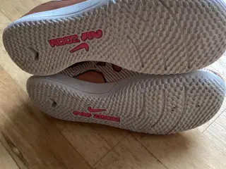 Nike Air zoom indendørssko
