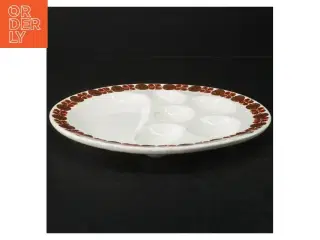 Porcelæns fad med ruminddeling fra Turi-design (str. Ø. 23,5 cm)