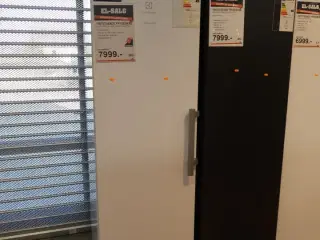 Fryseskab ELECTROLUX Excellence XUE7DW