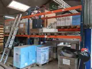 2 fag pallereoler uden indhold
