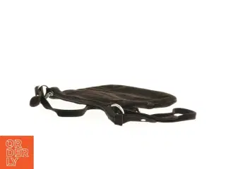 Sort crossbody skuldertaske i blød ruskind fra Adax (str. 29 x 28 cm)