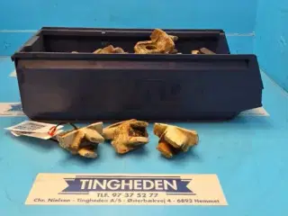 Ford TW35 Stopklods 81811262  29 Stk