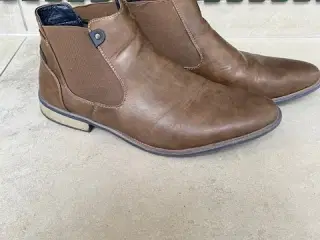 Brune støvler størrelse 44