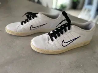 Nike sko hvid størrelse 45,5