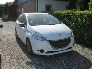 Peugeot 208 1,0 VTi Access + AirSound 68HK 5d