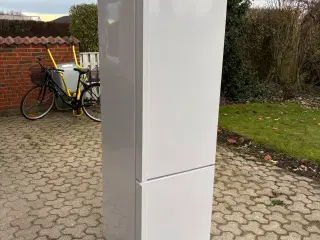 Gram KF 471854-N-2 Køle-fryseskab Hvid