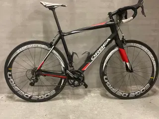 Carbon racer