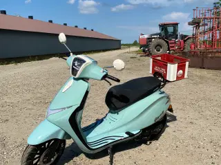 Charmerende retro scooter - 4 takts