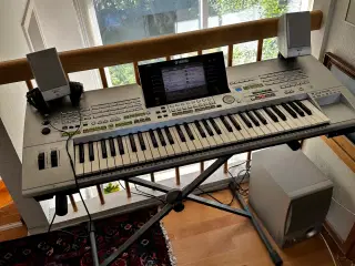  Workstation, Yamaha TYROS 1 