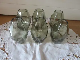 6 fine nye flaskegrønne vaser pr stk