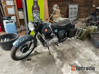 - - - BSA 650