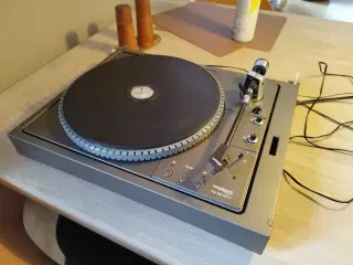 THORENS TD 104 MK II pladespiller