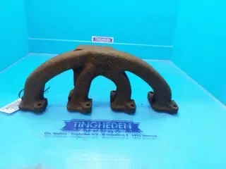 Ford 5610 Manifold 81834263