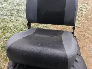 Sæde til havemaskine