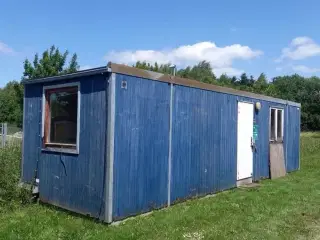 - - - Barak / Kontorpavillon