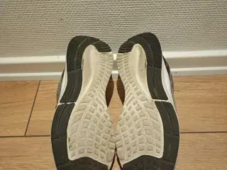 Fine sneakers, ENDURANCE, str. 40.