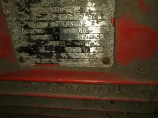 - - - 10 hk blæser til halm