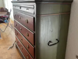Dragkiste af ældre oprindelse 