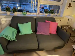 3 pers. sofa i grå stof