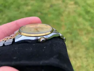 Citizen Quartz 35mm unisexur guld edition