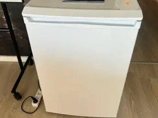 Fryseskab LOGIK LUF55W23E