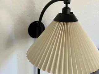 Le Klint væglampe