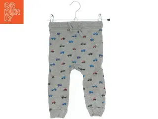 Grå bukser med bilmotiv fra H&M (str. 80)