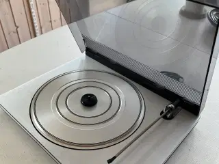 B&O Beogram 1800 type 5811 pladespiller.