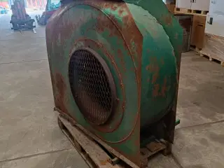 Løkke 11 kw / 15 hk kornblæser