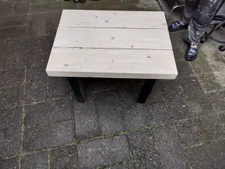 Super fedt sofabord med limtræsbjælker, 60*80 cm