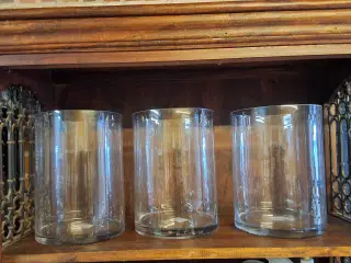 Stor glas vase  H:28cm  Ø:20cm  