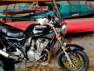 Suzuki bandit 600