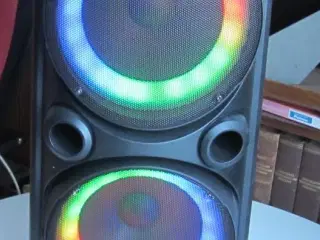 iDance TYPHOON 801X – festhøjttaler med lys