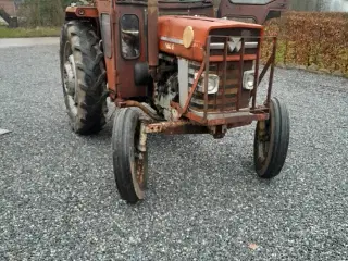 Massey Ferguson 165